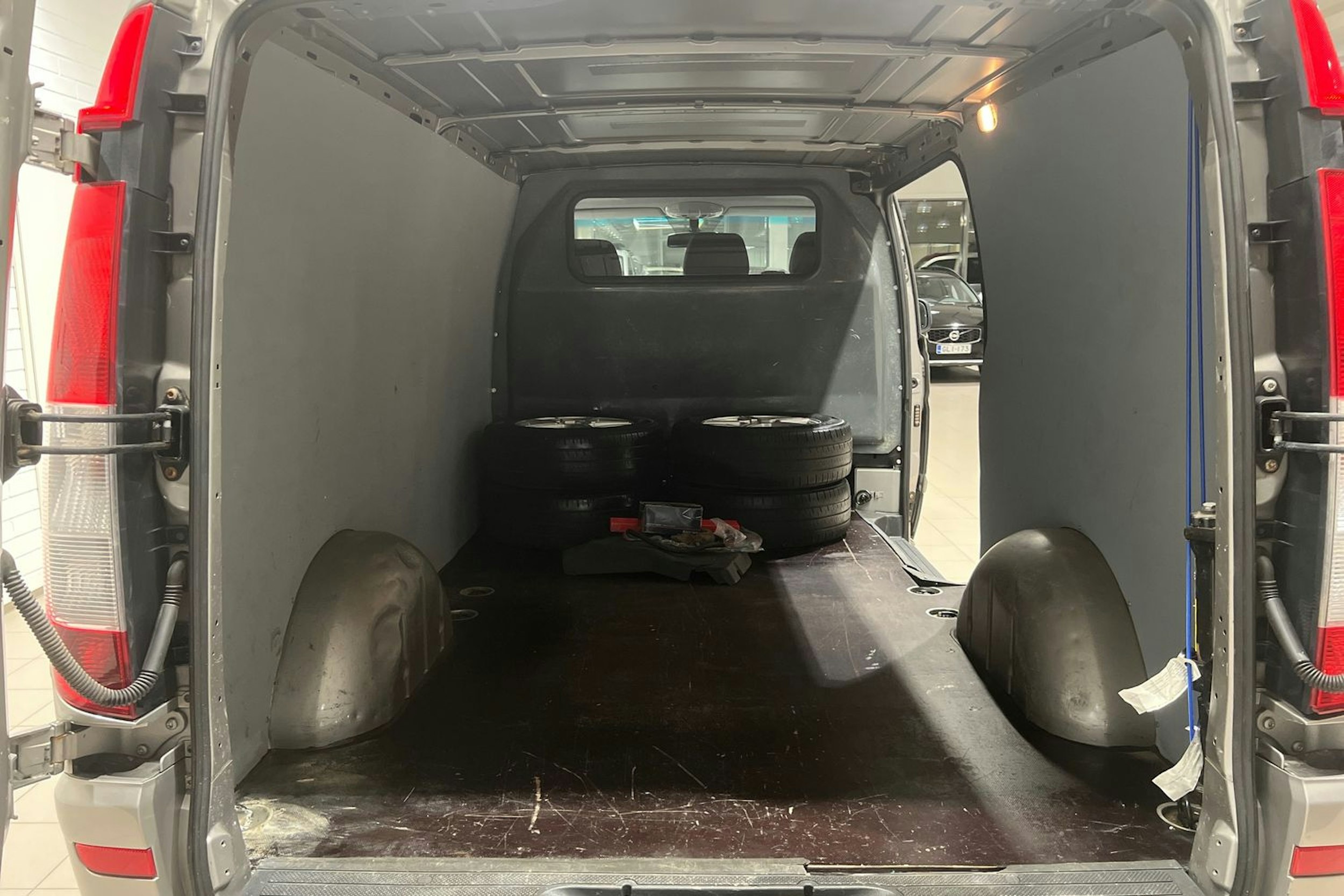 Harmaa Mercedes-Benz VITO 2012 kuva 19.