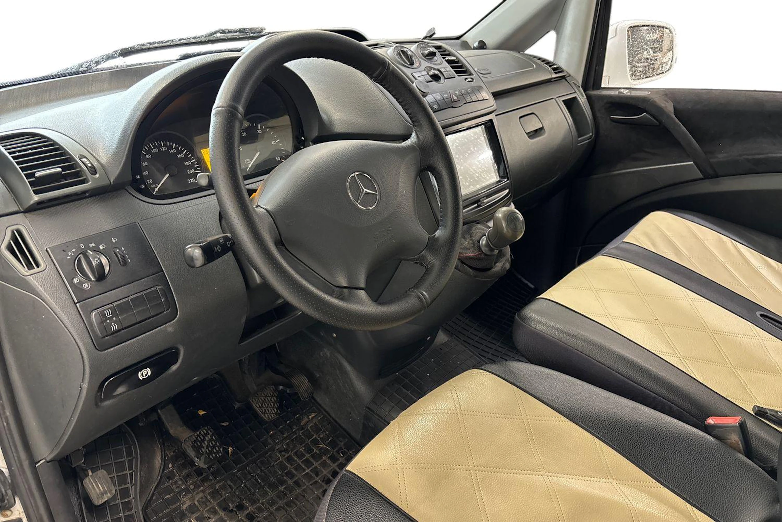 valkoinen Mercedes-Benz Vito 2012 kuva 3.