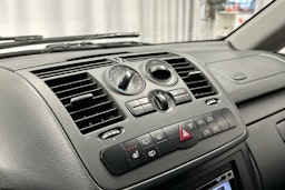 musta Mercedes-Benz Vito 2012 kuva 11.