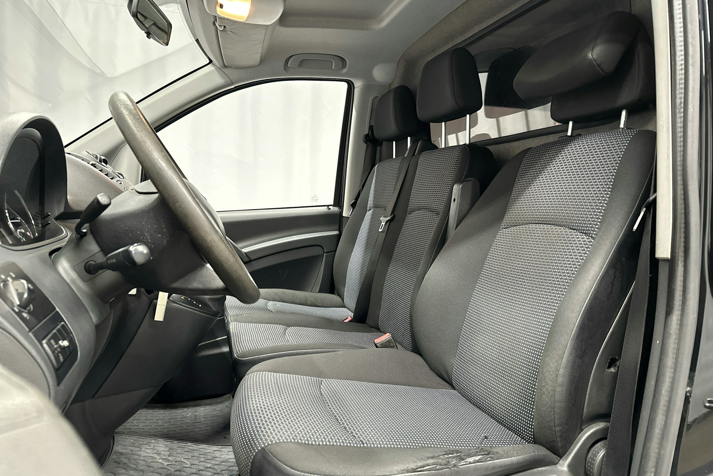 musta Mercedes-Benz Vito 2012 kuva 15.
