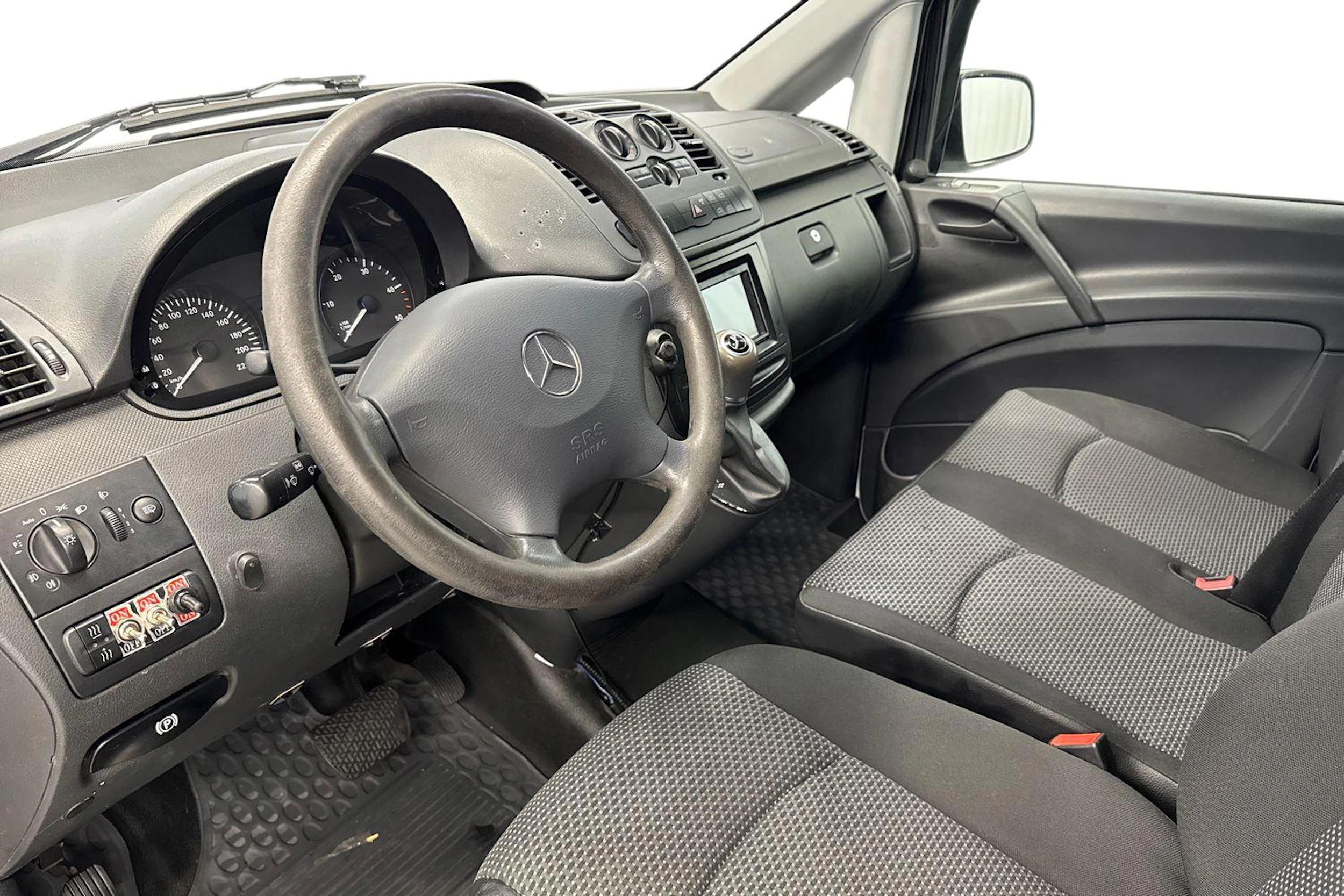 valkoinen Mercedes-Benz Vito 2013 kuva 8.