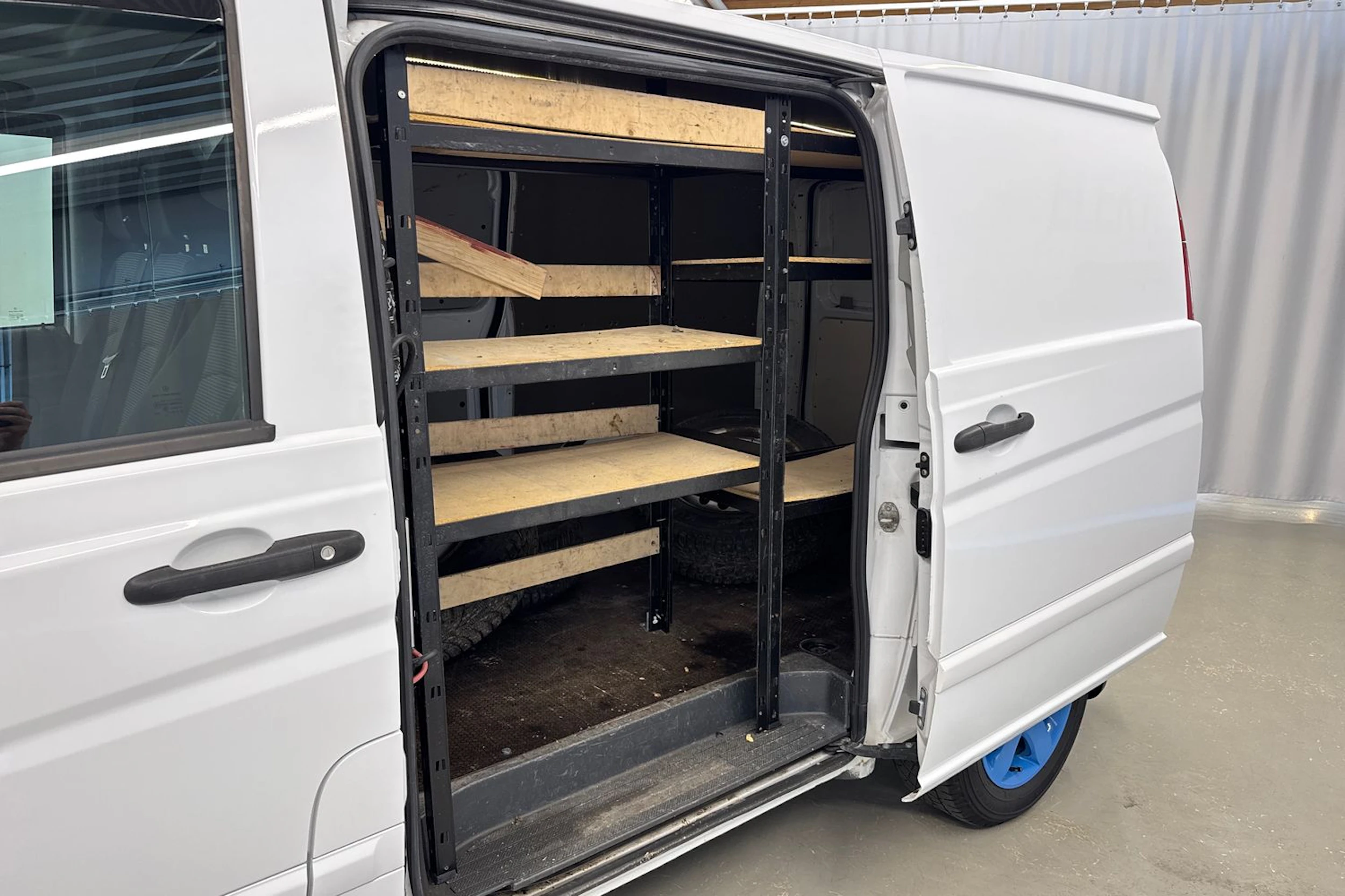 valkoinen Mercedes-Benz Vito 2013 kuva 16.