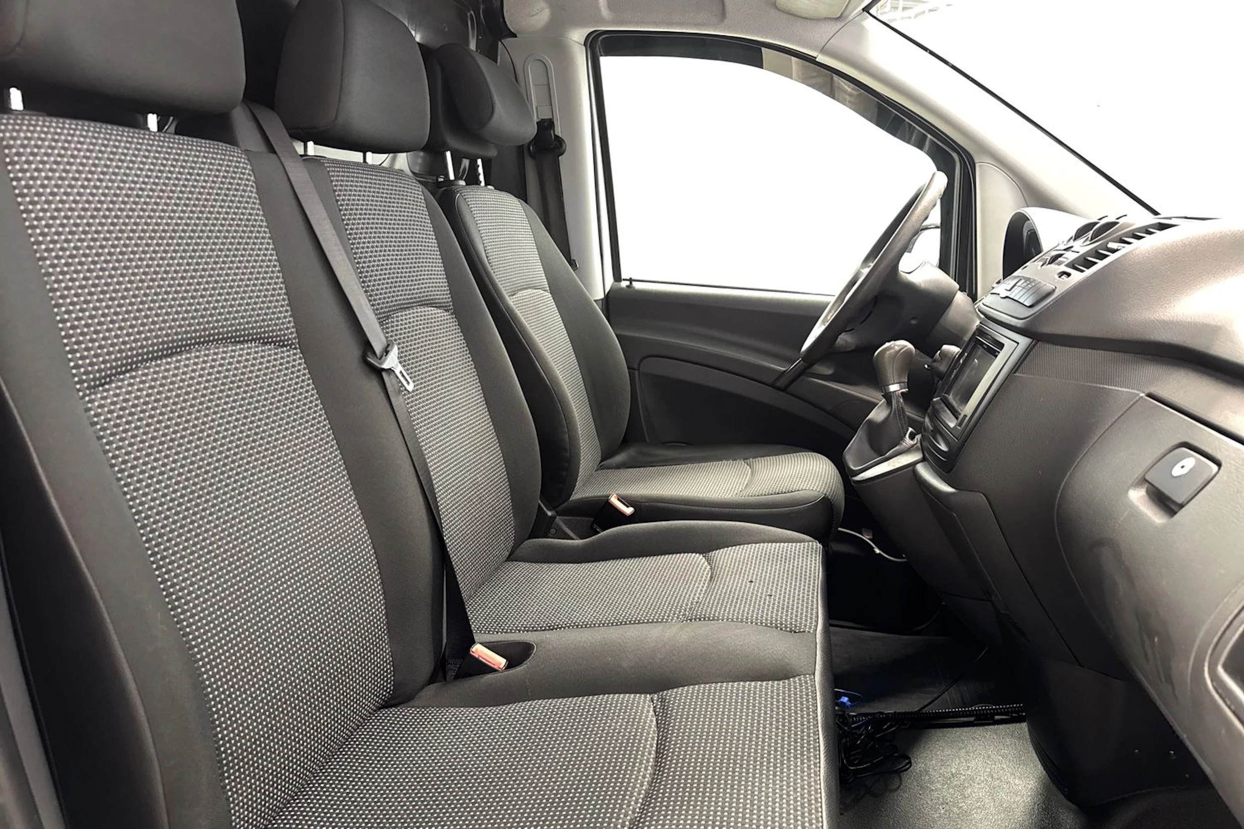 valkoinen Mercedes-Benz Vito 2013 kuva 20.