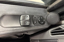 valkoinen Mercedes-Benz Vito 2013 kuva 21.
