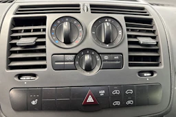 valkoinen Mercedes-Benz Vito 2013 kuva 24.