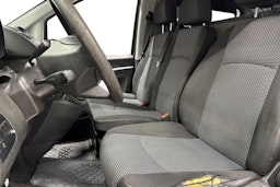 Musta Mercedes-Benz Vito 2012 kuva 7.