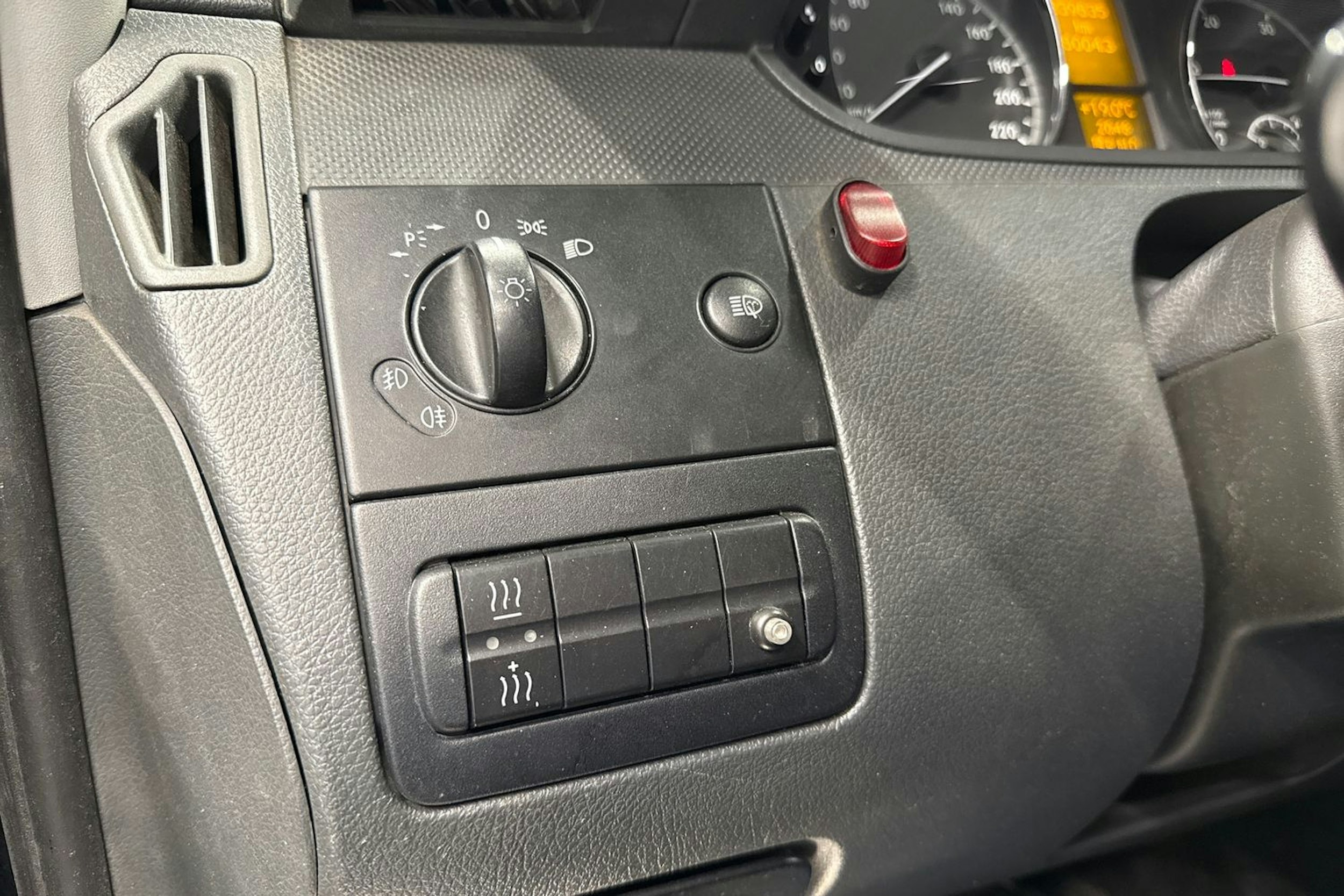 Musta Mercedes-Benz Vito 2012 kuva 15.