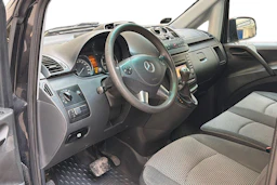 musta Mercedes-Benz Vito 2012 kuva 8.