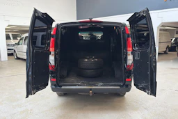 musta Mercedes-Benz Vito 2012 kuva 20.