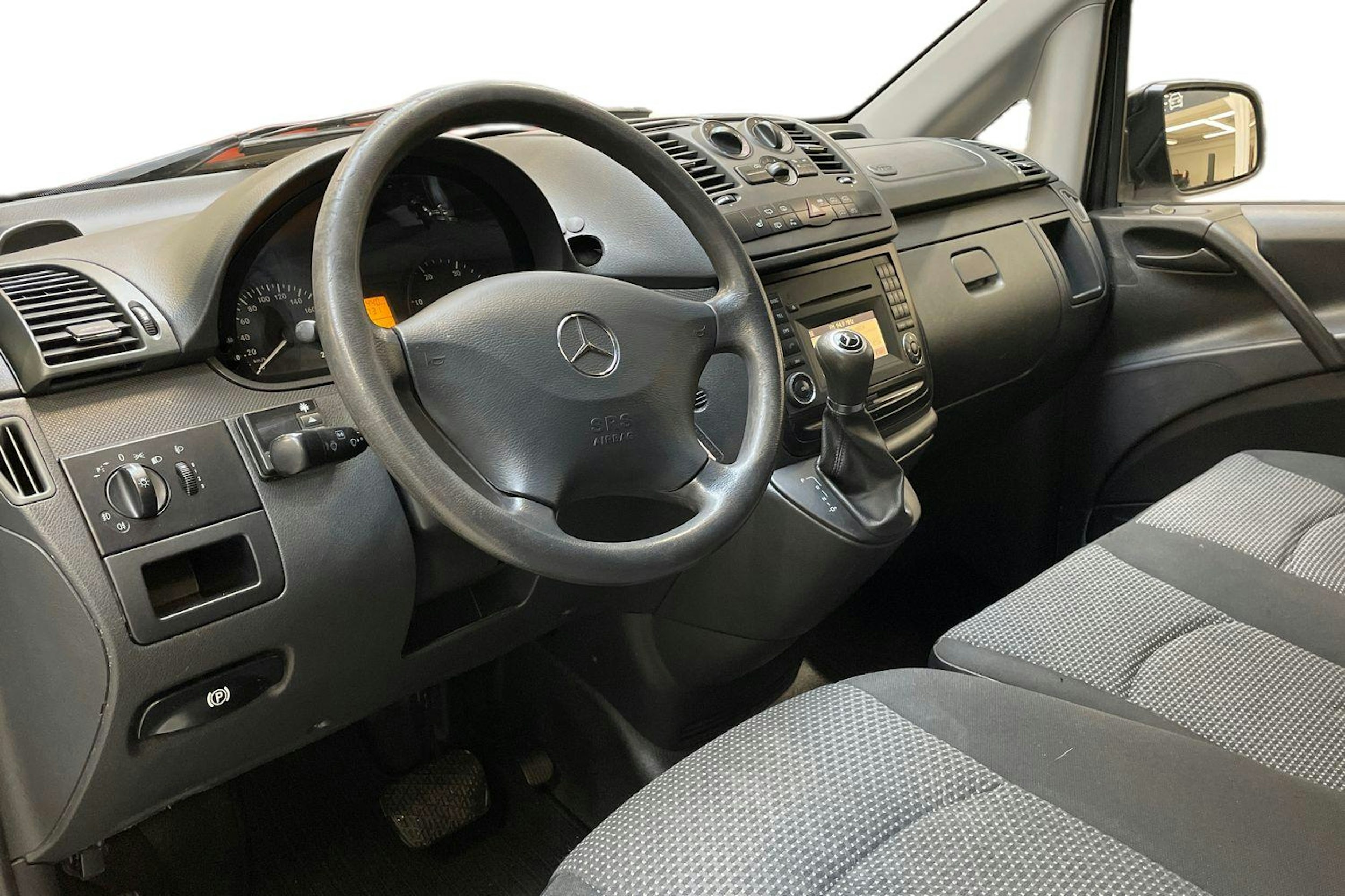 valkoinen Mercedes-Benz Vito 2012 kuva 8.