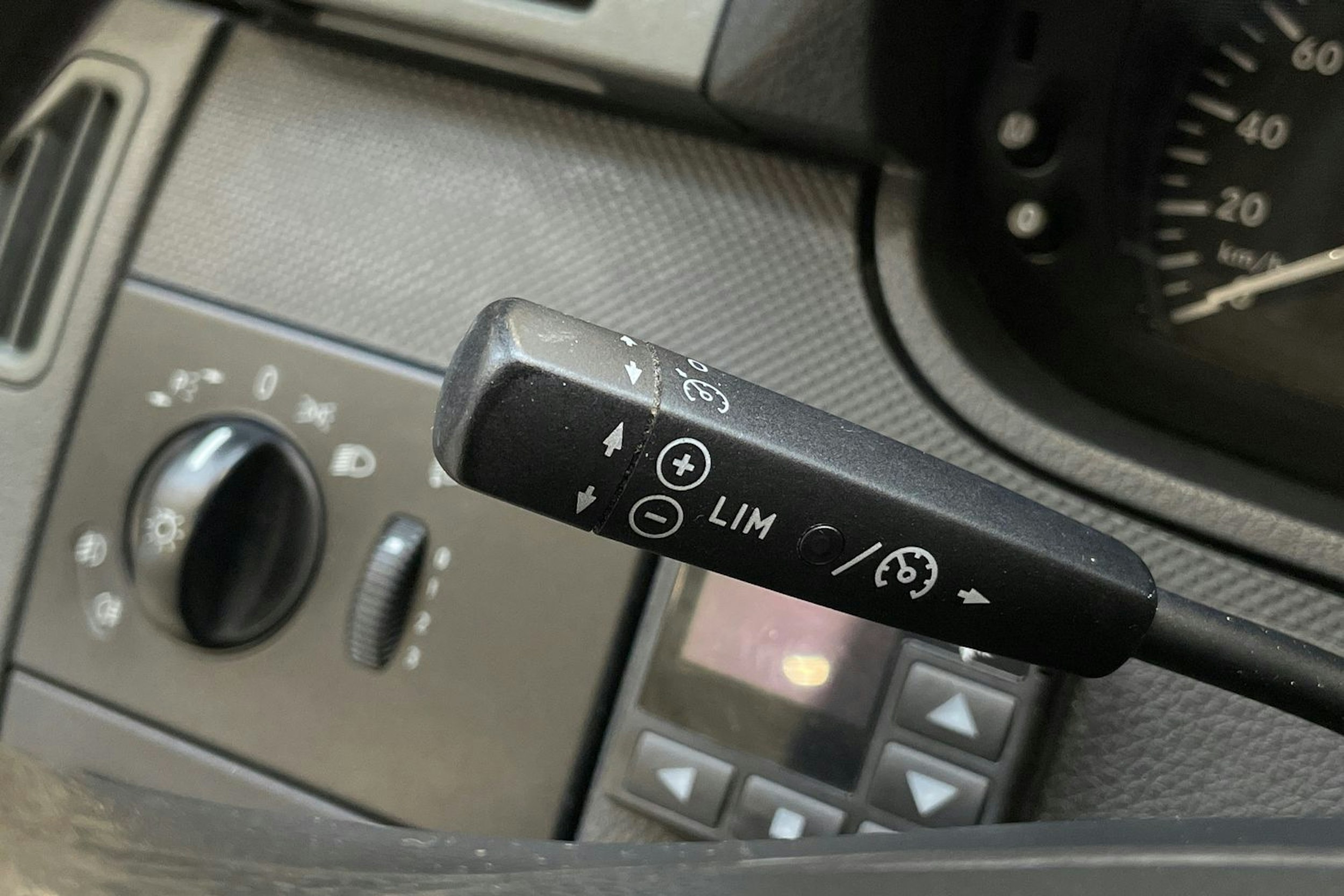 valkoinen Mercedes-Benz Vito 2012 kuva 21.