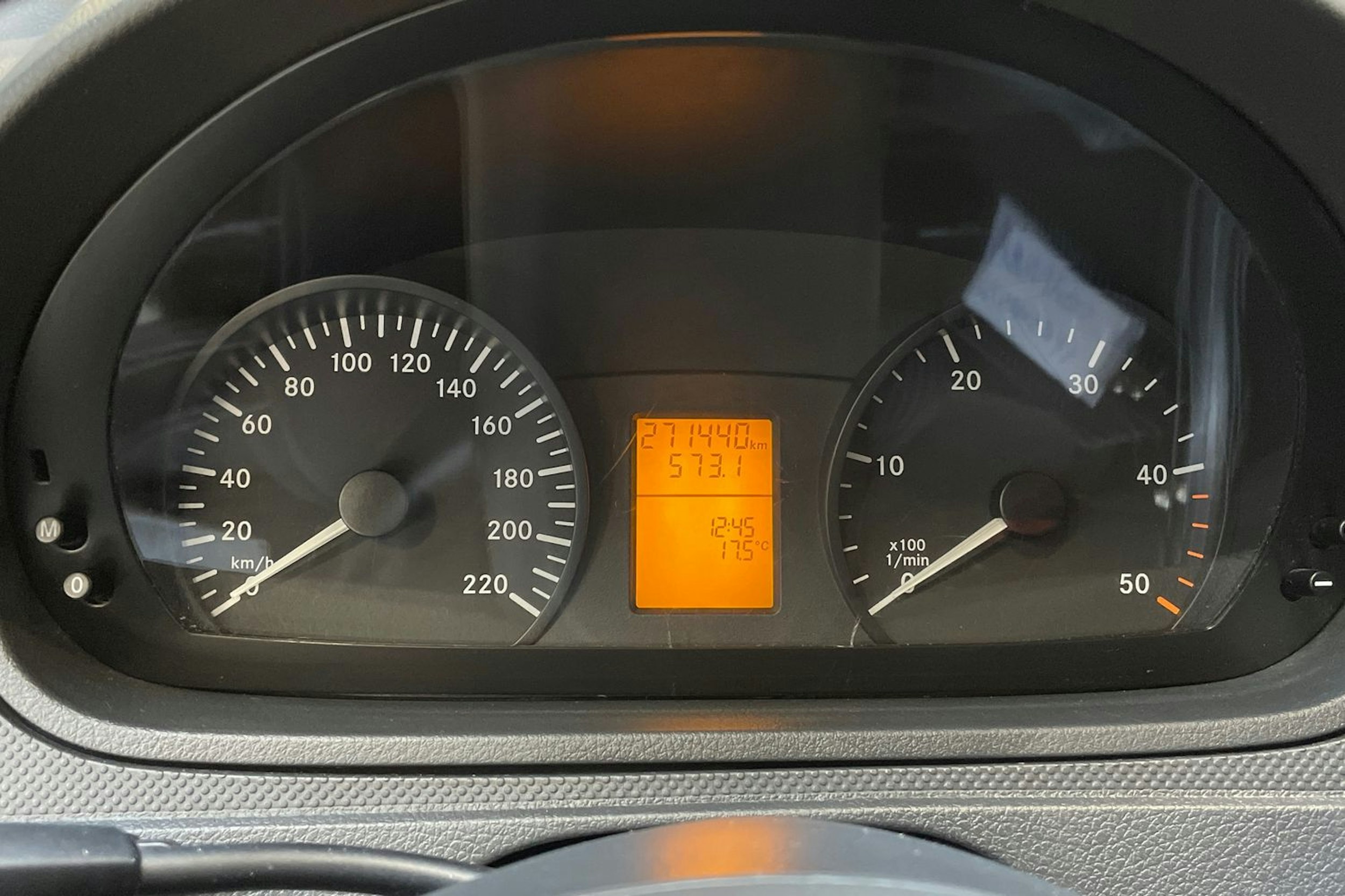 valkoinen Mercedes-Benz Vito 2012 kuva 22.