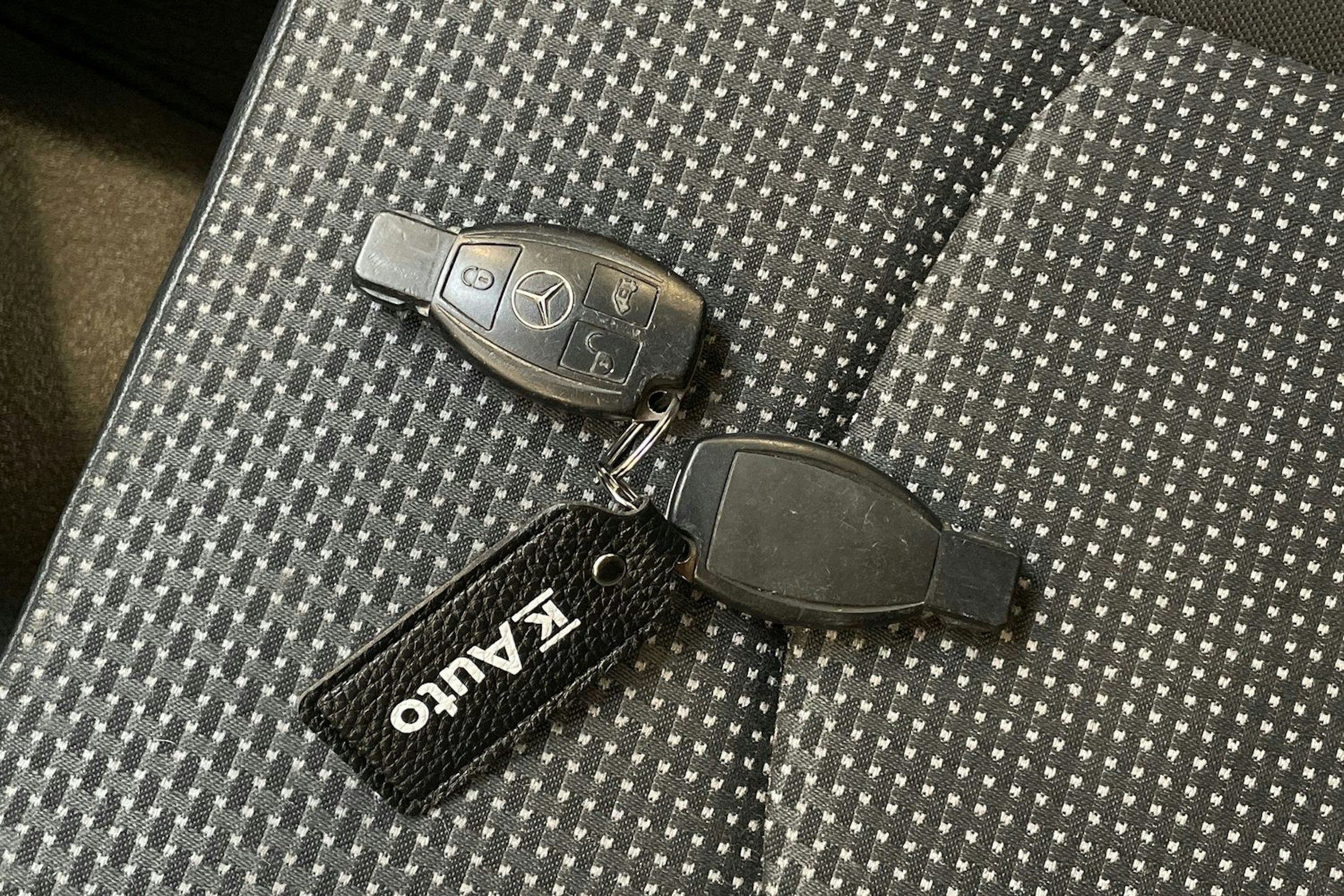 valkoinen Mercedes-Benz Vito 2012 kuva 23.