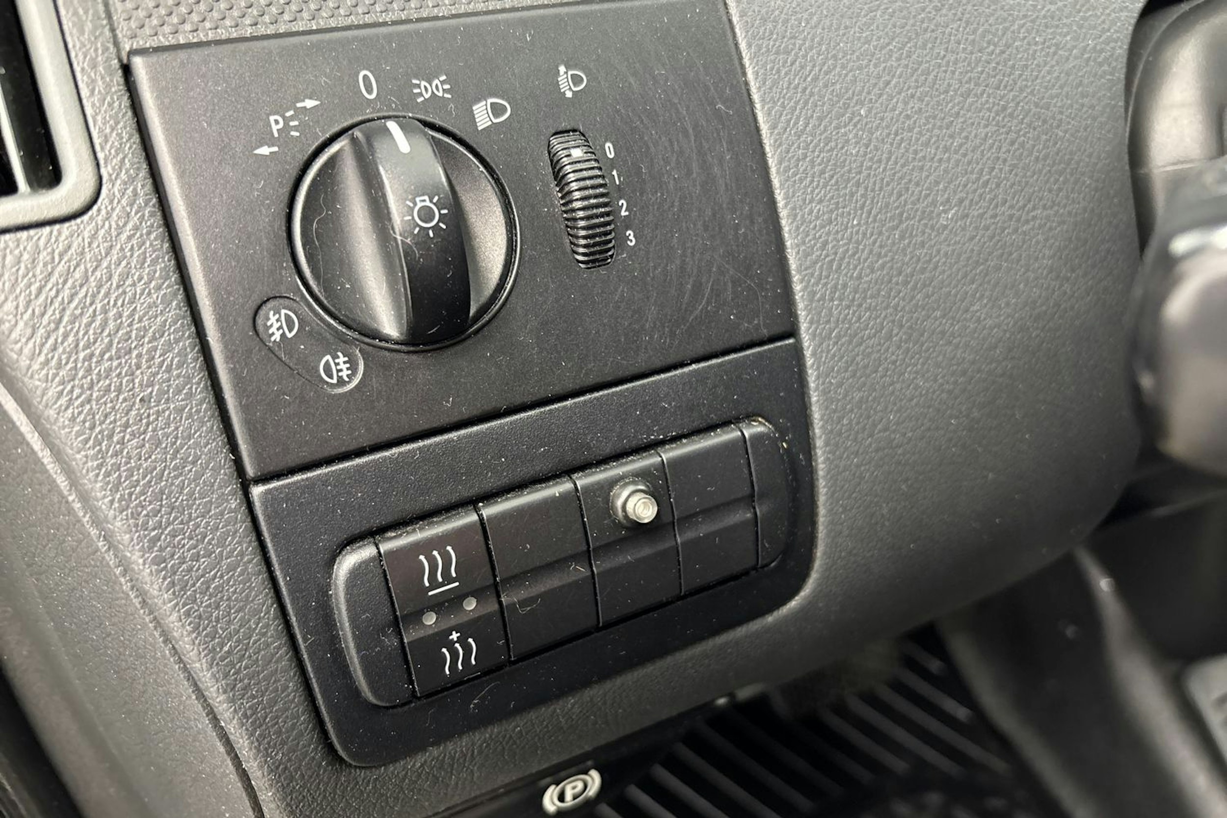 Valkoinen Mercedes-Benz Vito 2012 kuva 12.