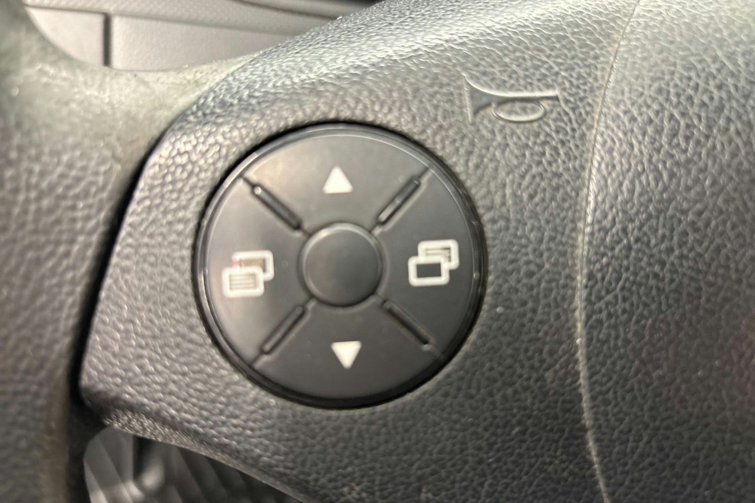 Valkoinen Mercedes-Benz Vito 2012 kuva 13.