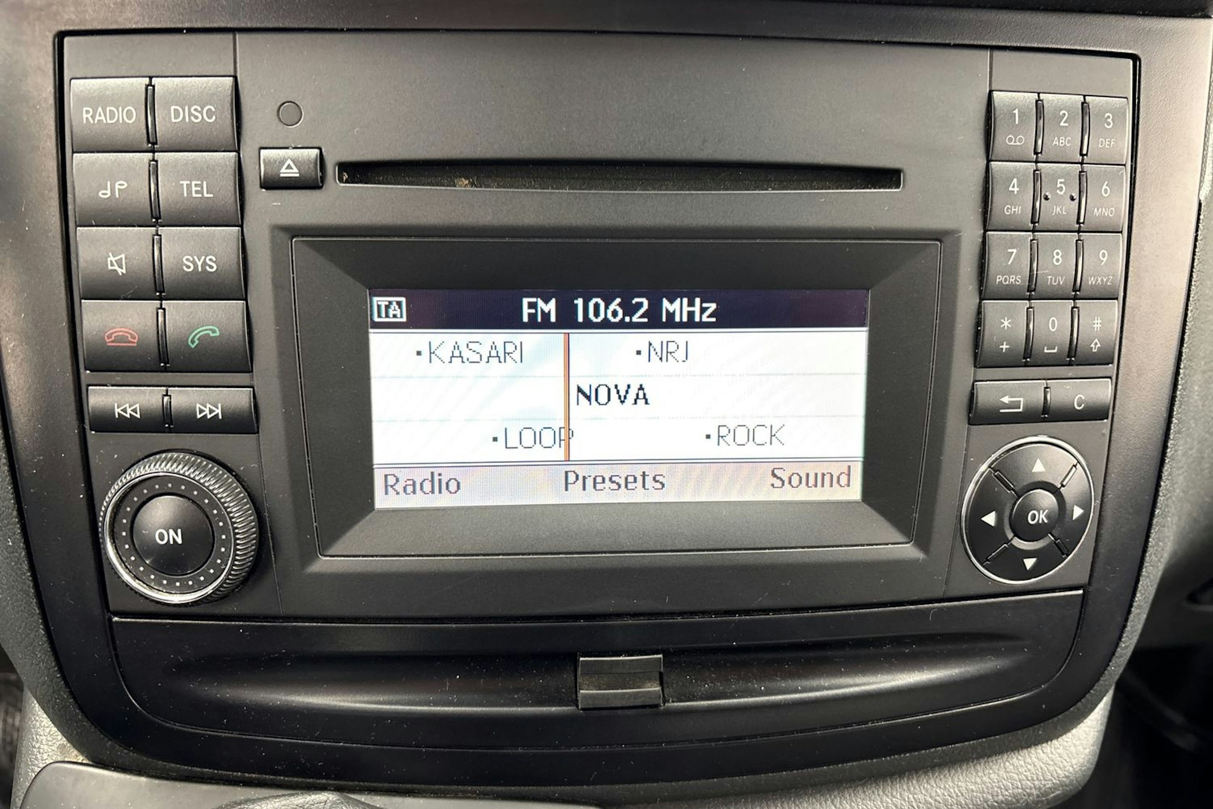 Valkoinen Mercedes-Benz Vito 2012 kuva 16.