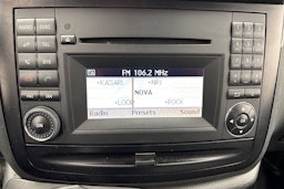 Valkoinen Mercedes-Benz Vito 2012 kuva 16.