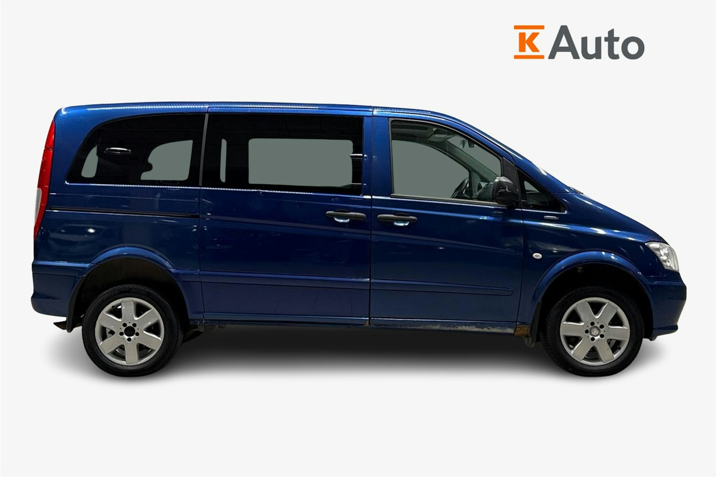 sininen Mercedes-Benz Vito 2013 kuva 6.