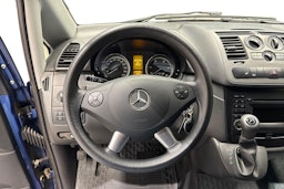 sininen Mercedes-Benz Vito 2013 kuva 9.