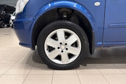 sininen Mercedes-Benz Vito 2013 kuva 11.
