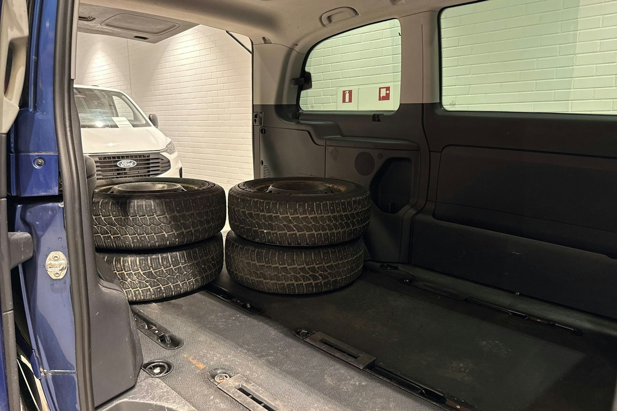 sininen Mercedes-Benz Vito 2013 kuva 16.