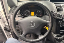 Valkoinen Mercedes-Benz VITO 2013 kuva 18.