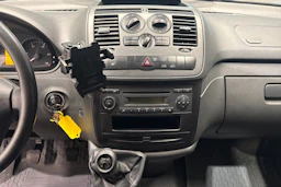 Valkoinen Mercedes-Benz VITO 2013 kuva 20.