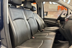 sininen Mercedes-Benz Vito 2013 kuva 13.