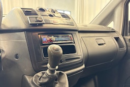 sininen Mercedes-Benz Vito 2013 kuva 14.