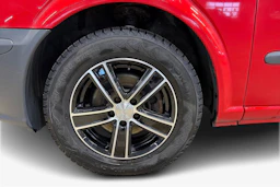 punainen Mercedes-Benz Vito 2013 kuva 12.