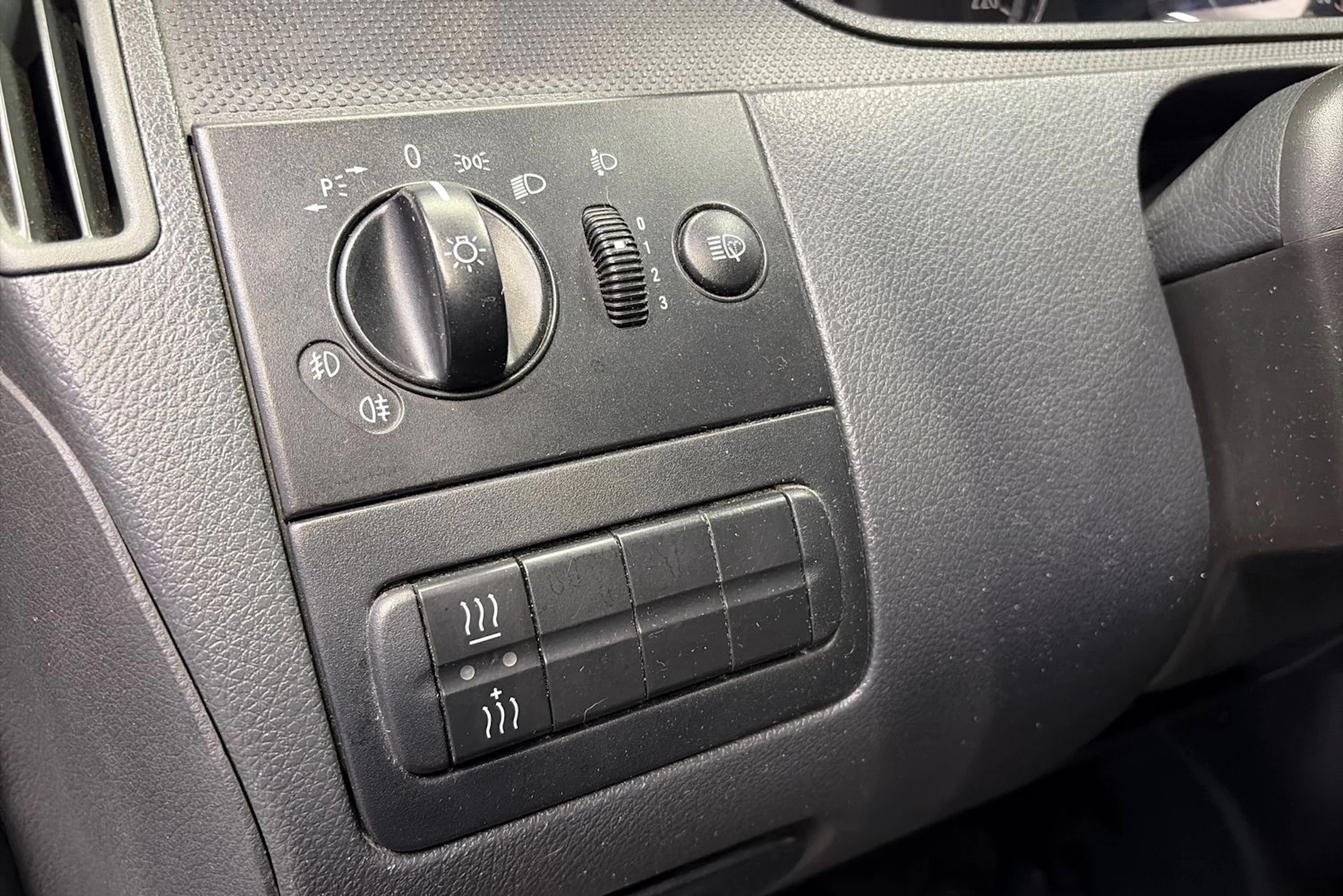 punainen Mercedes-Benz Vito 2013 kuva 19.