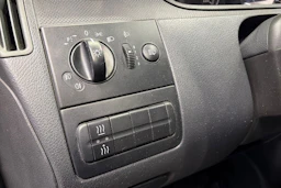 punainen Mercedes-Benz Vito 2013 kuva 19.