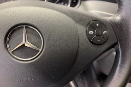 punainen Mercedes-Benz Vito 2013 kuva 21.