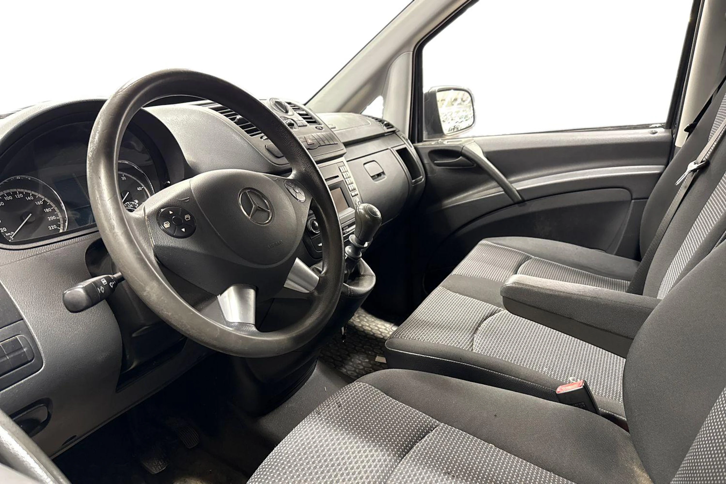 musta Mercedes-Benz Vito 2014 kuva 3.
