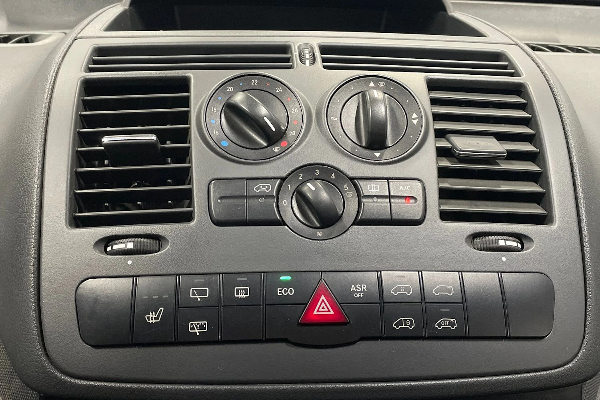 musta Mercedes-Benz Vito 2014 kuva 15.