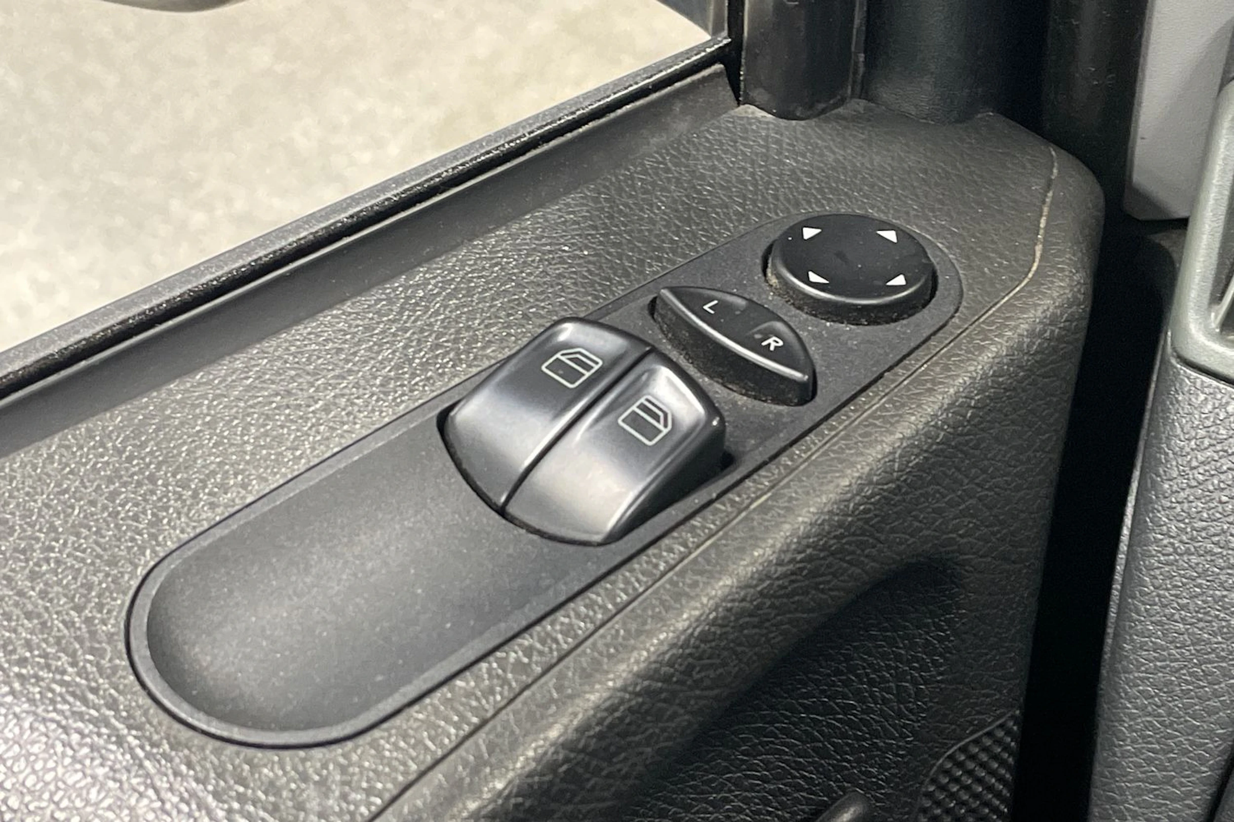 musta Mercedes-Benz Vito 2014 kuva 17.