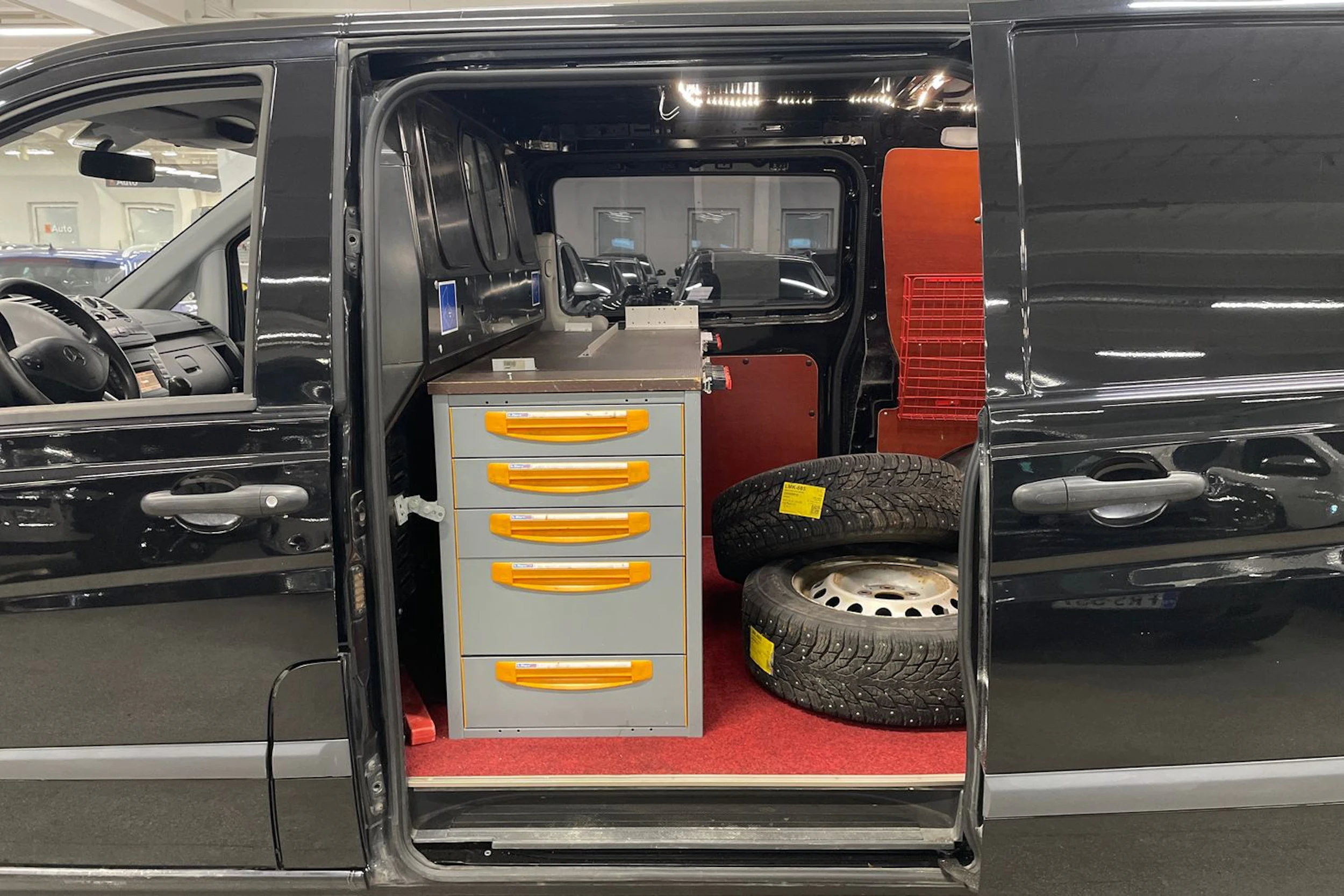 musta Mercedes-Benz Vito 2014 kuva 20.