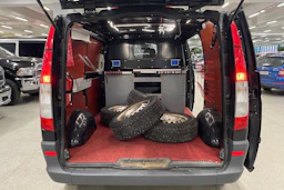 musta Mercedes-Benz Vito 2014 kuva 21.