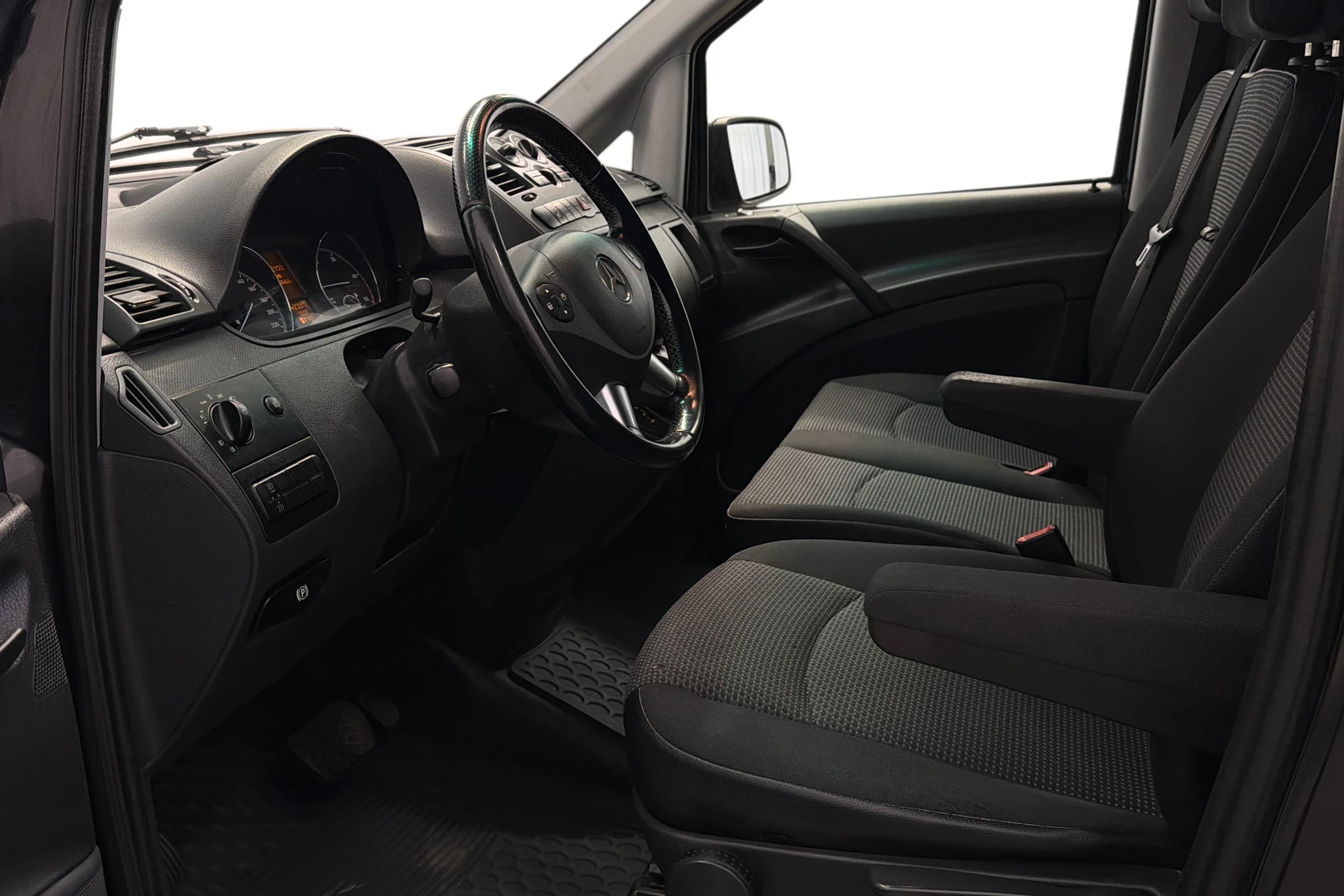 musta Mercedes-Benz Vito 2014 kuva 7.