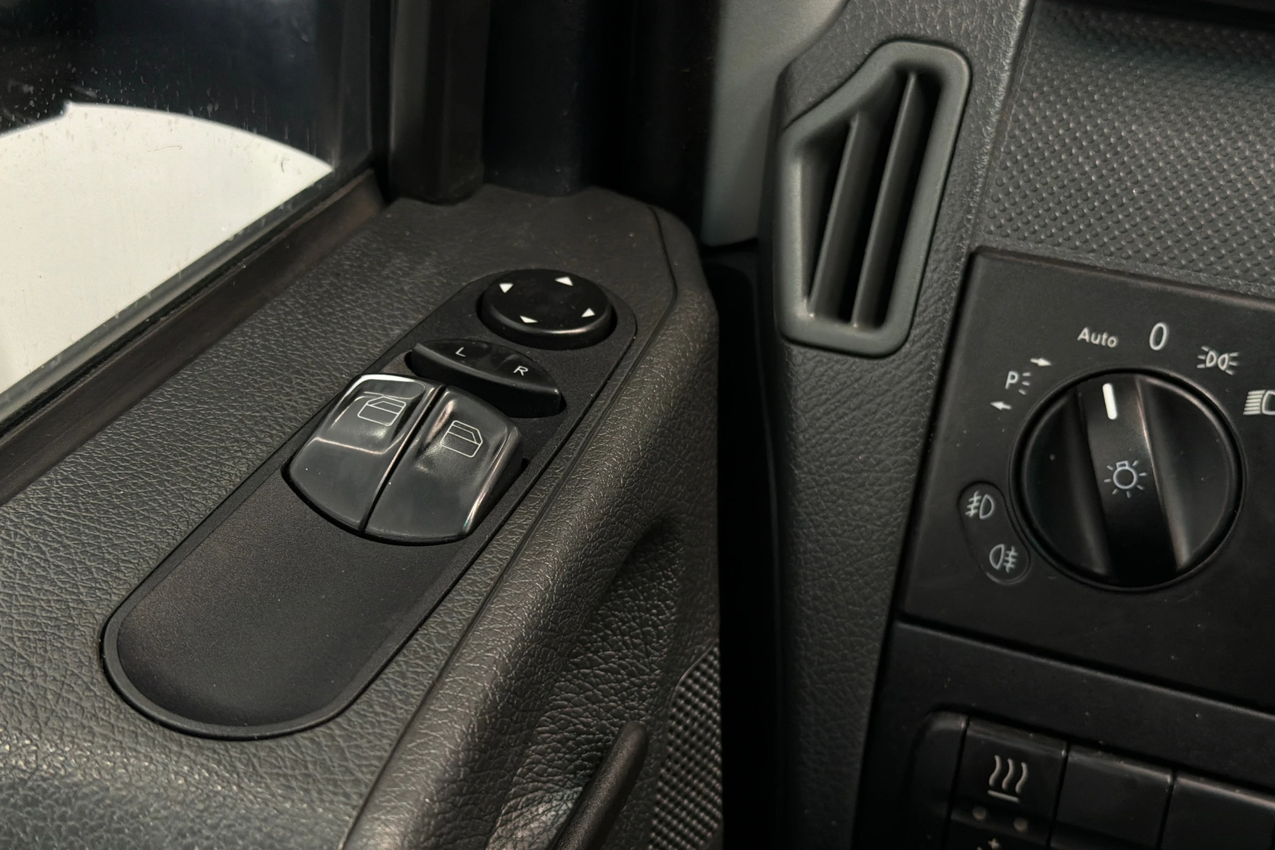 musta Mercedes-Benz Vito 2014 kuva 10.