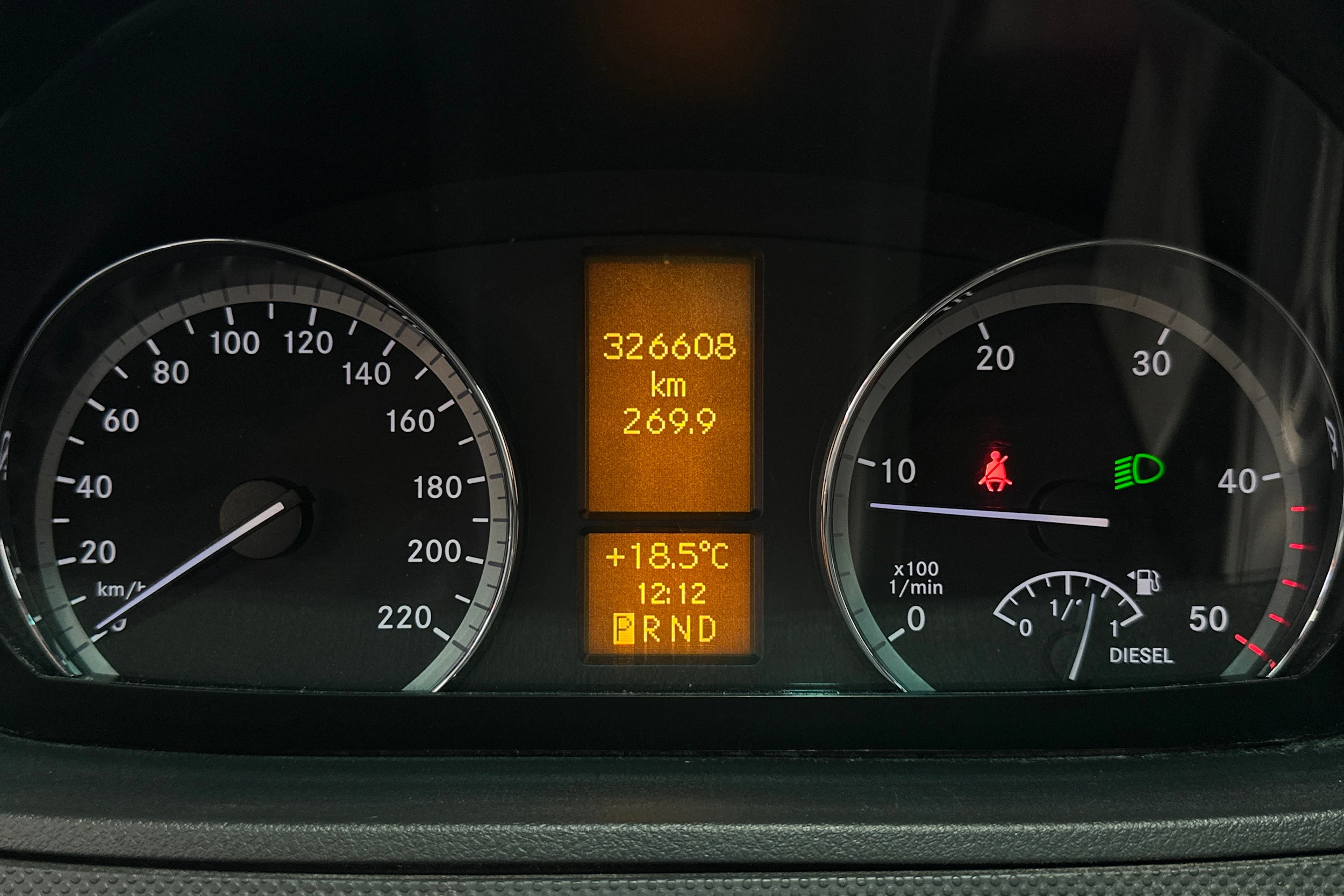 harmaa Mercedes-Benz Vito 2014 kuva 15.