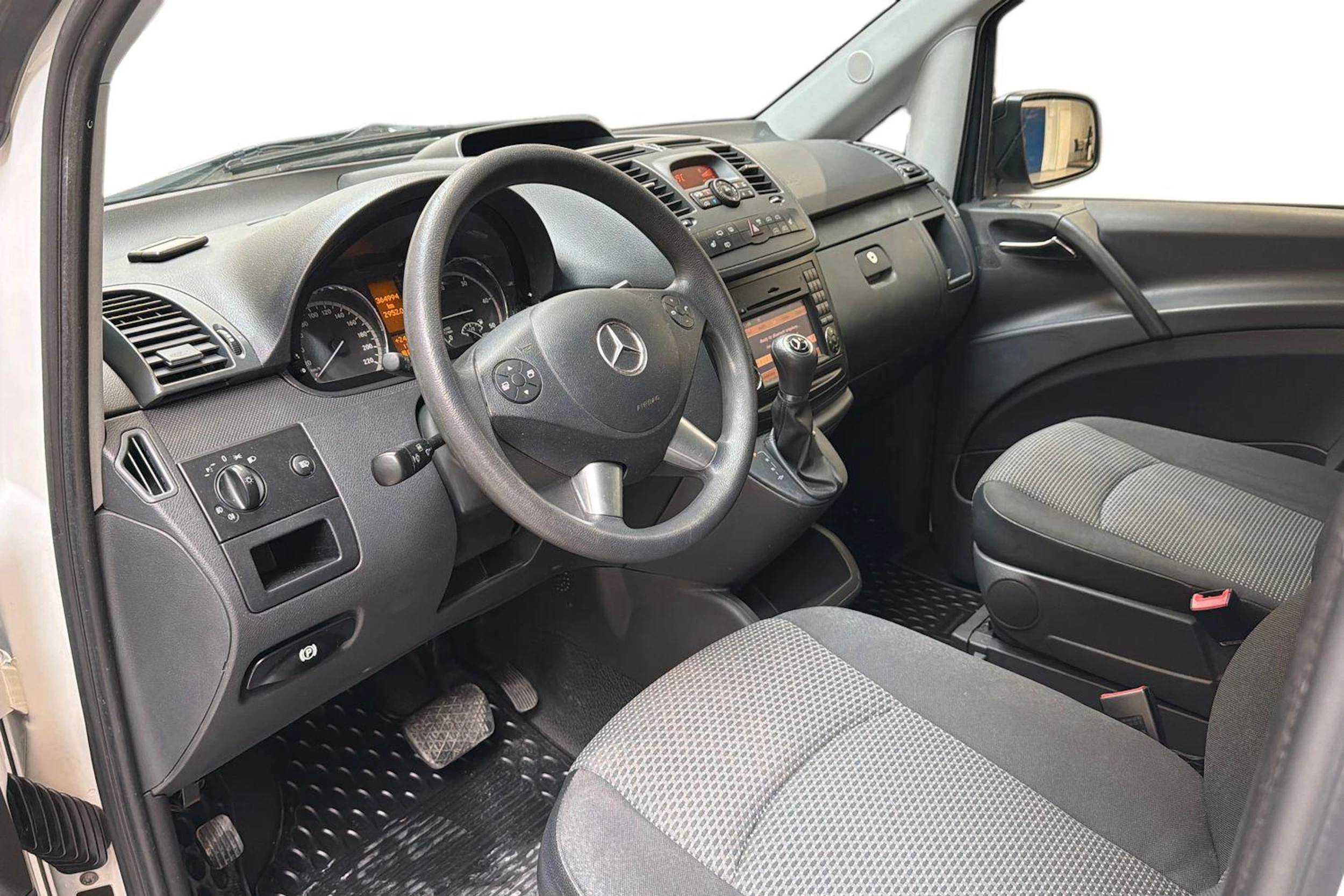 valkoinen Mercedes-Benz Vito 2014 kuva 8.