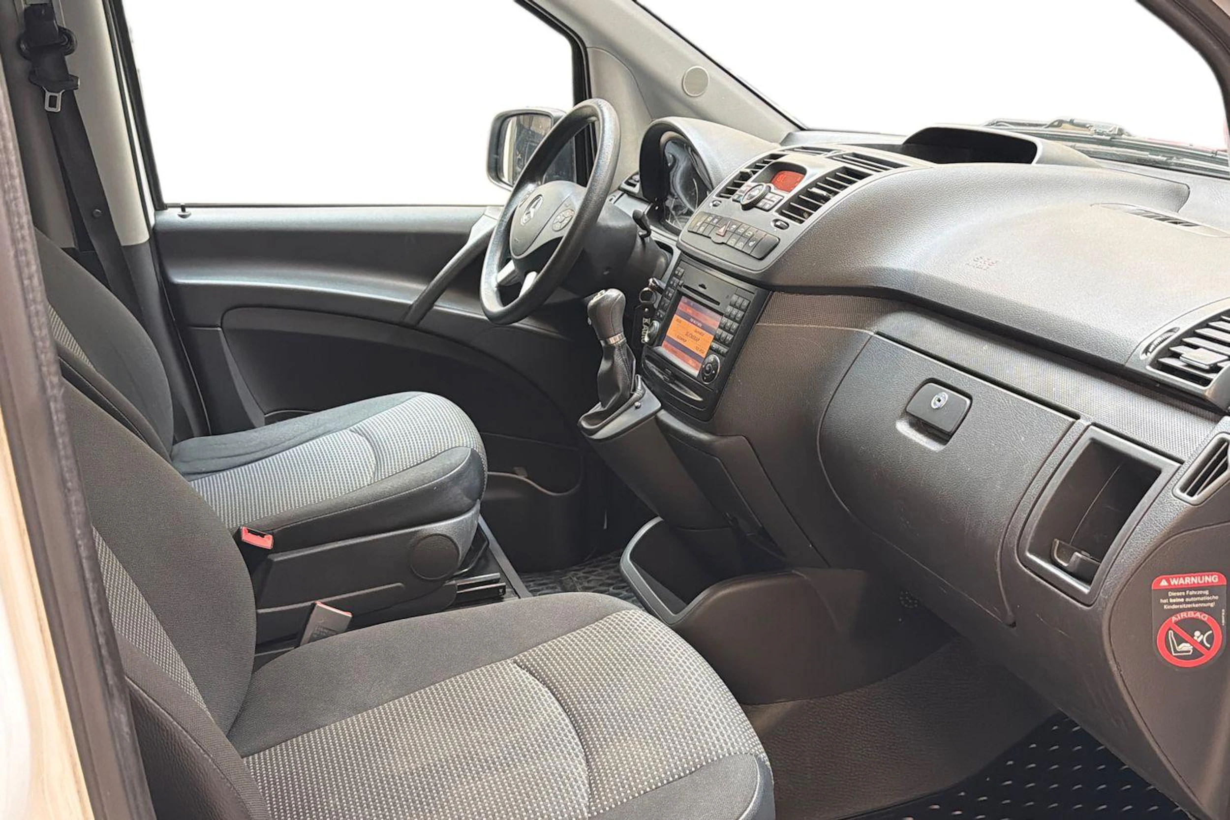 valkoinen Mercedes-Benz Vito 2014 kuva 11.