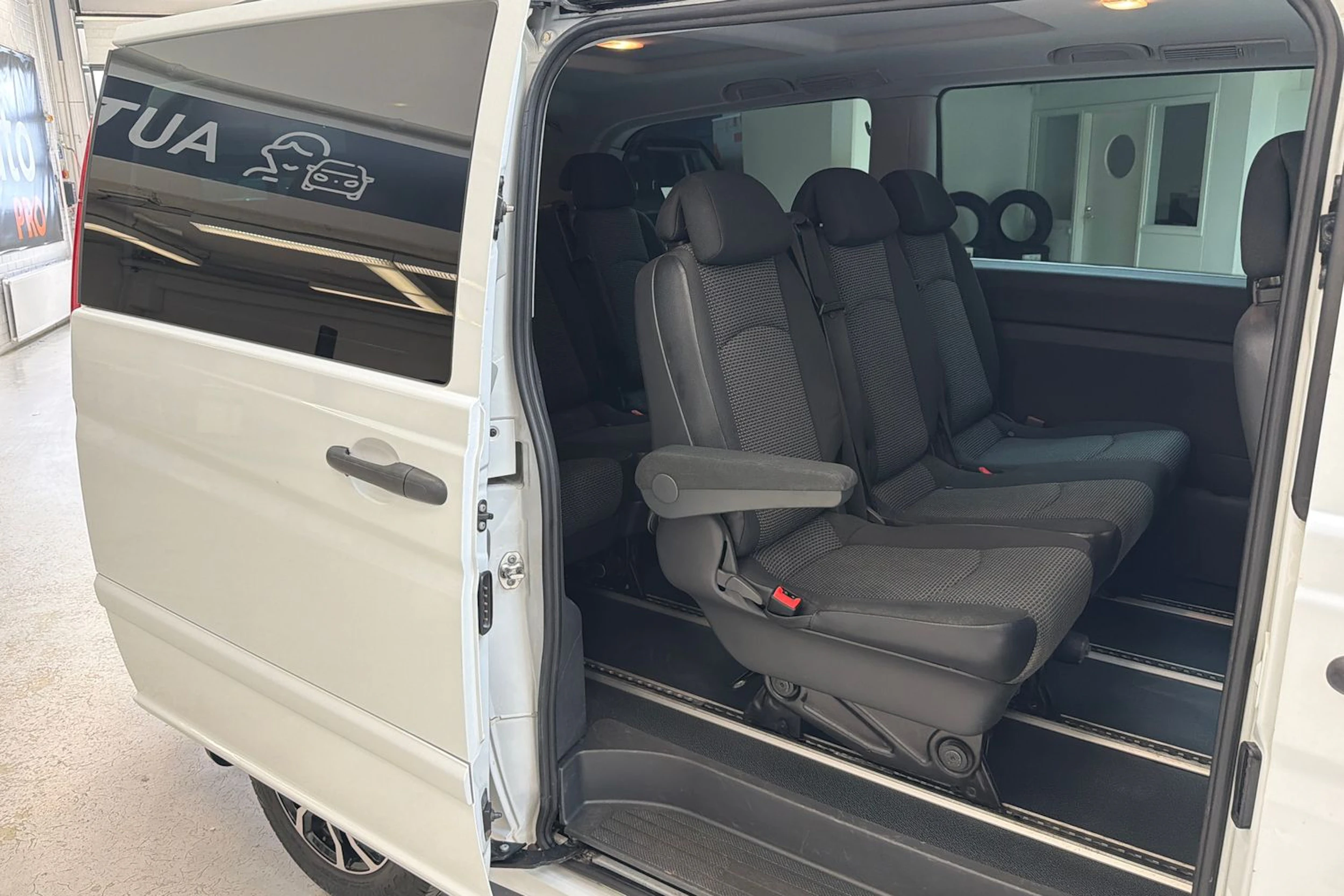 valkoinen Mercedes-Benz Vito 2014 kuva 24.