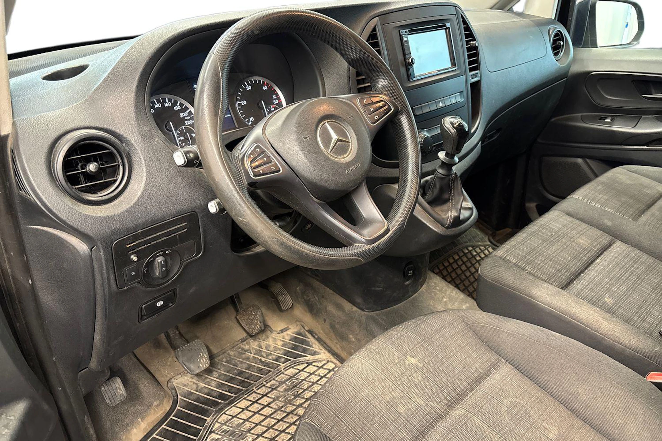 musta Mercedes-Benz Vito 2014 kuva 3.
