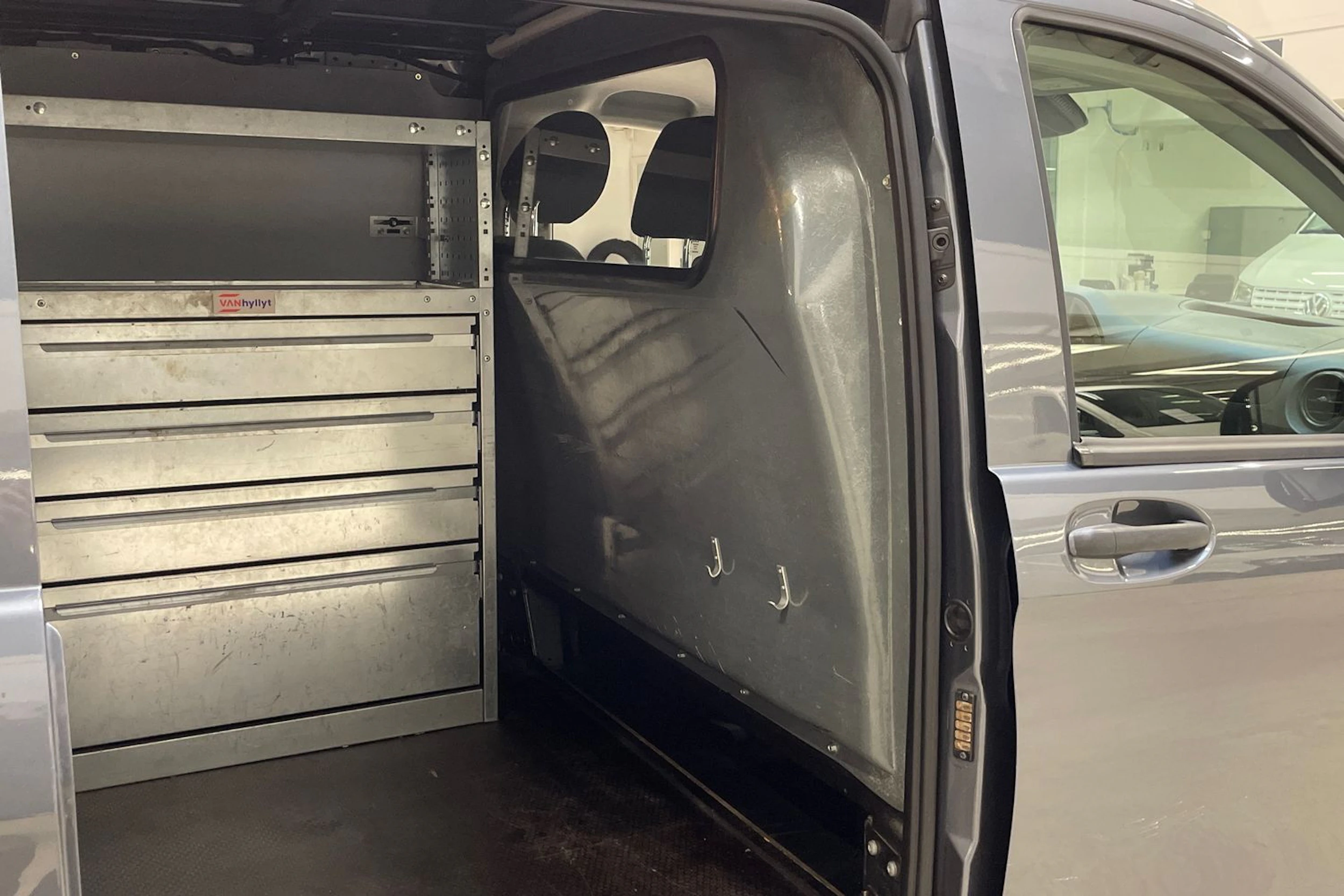 harmaa Mercedes-Benz Vito 2014 kuva 14.