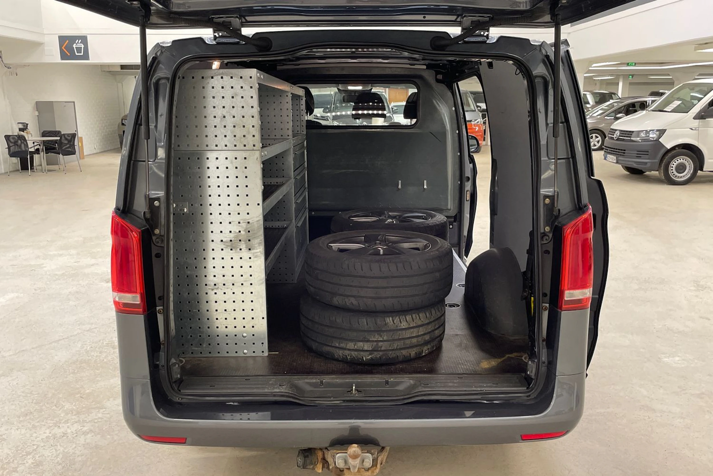 harmaa Mercedes-Benz Vito 2014 kuva 15.