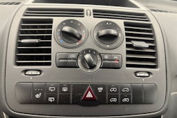 valkoinen Mercedes-Benz Vito 2014 kuva 24.