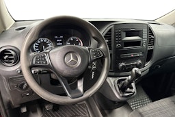 Punainen Mercedes-Benz VITO 2015 kuva 9.