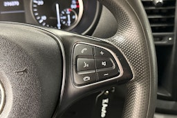 Punainen Mercedes-Benz VITO 2015 kuva 16.